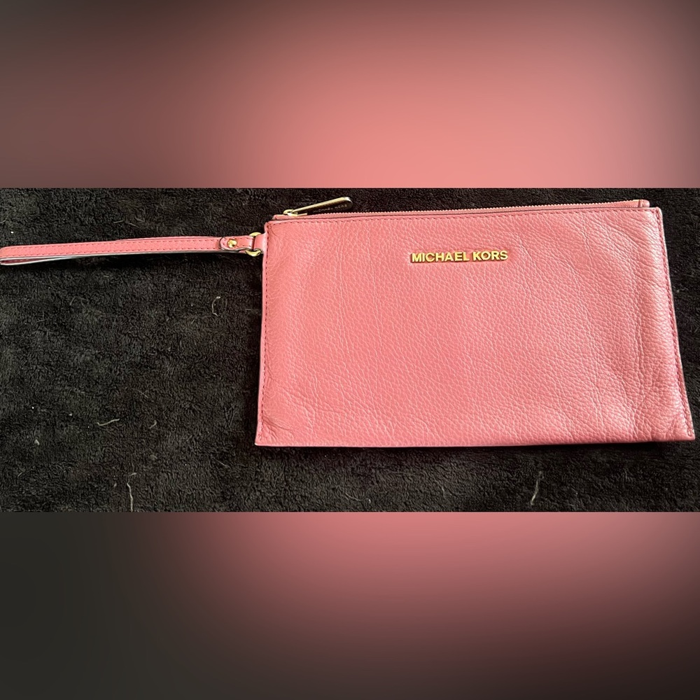 Michael Kors Rose Leather Wristlet
